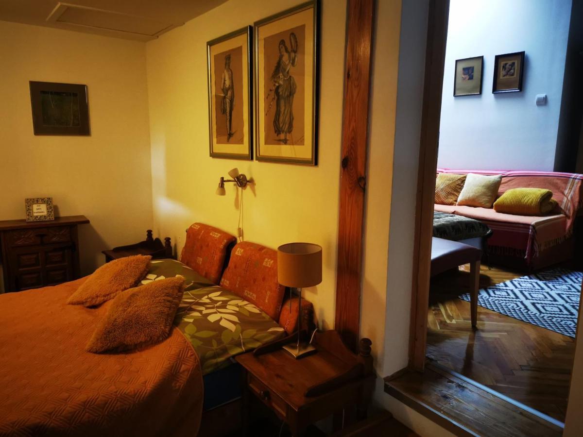 Arlekin Apartman Apartment เฮวิซ ภายนอก รูปภาพ