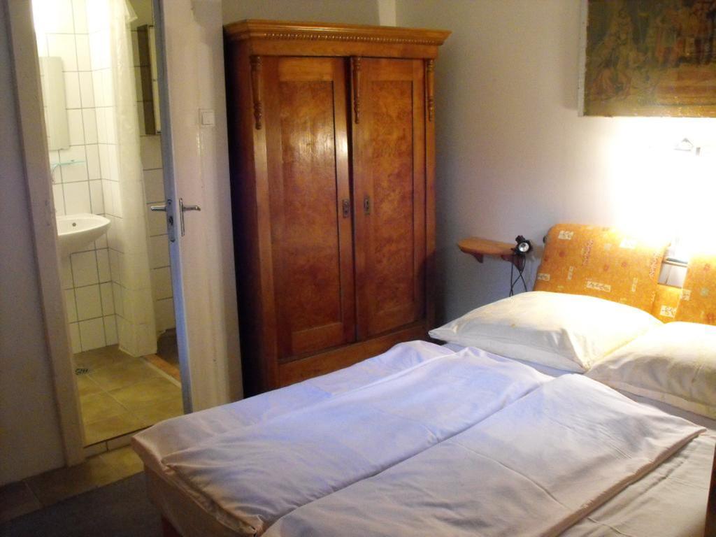 Arlekin Apartman Apartment เฮวิซ ภายนอก รูปภาพ